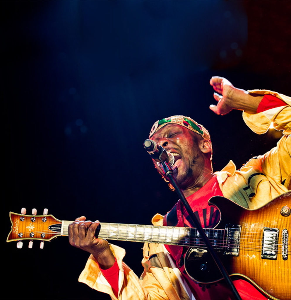 does jimmy cliff still tour